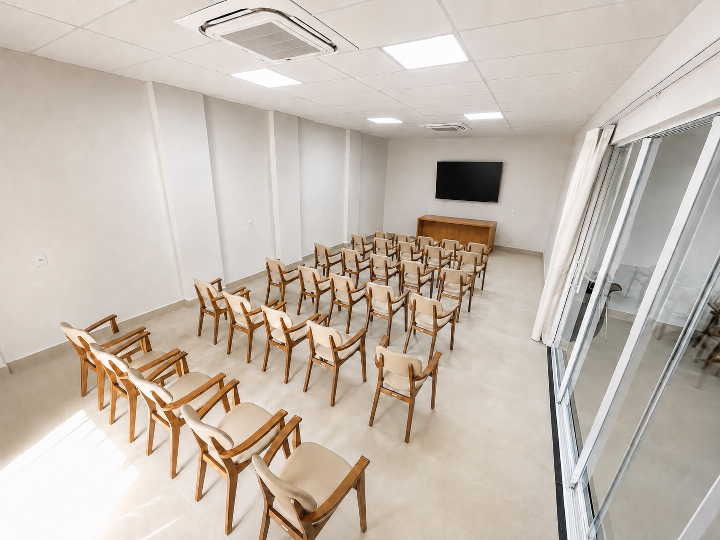 Auditório moderno para eventos corporativos